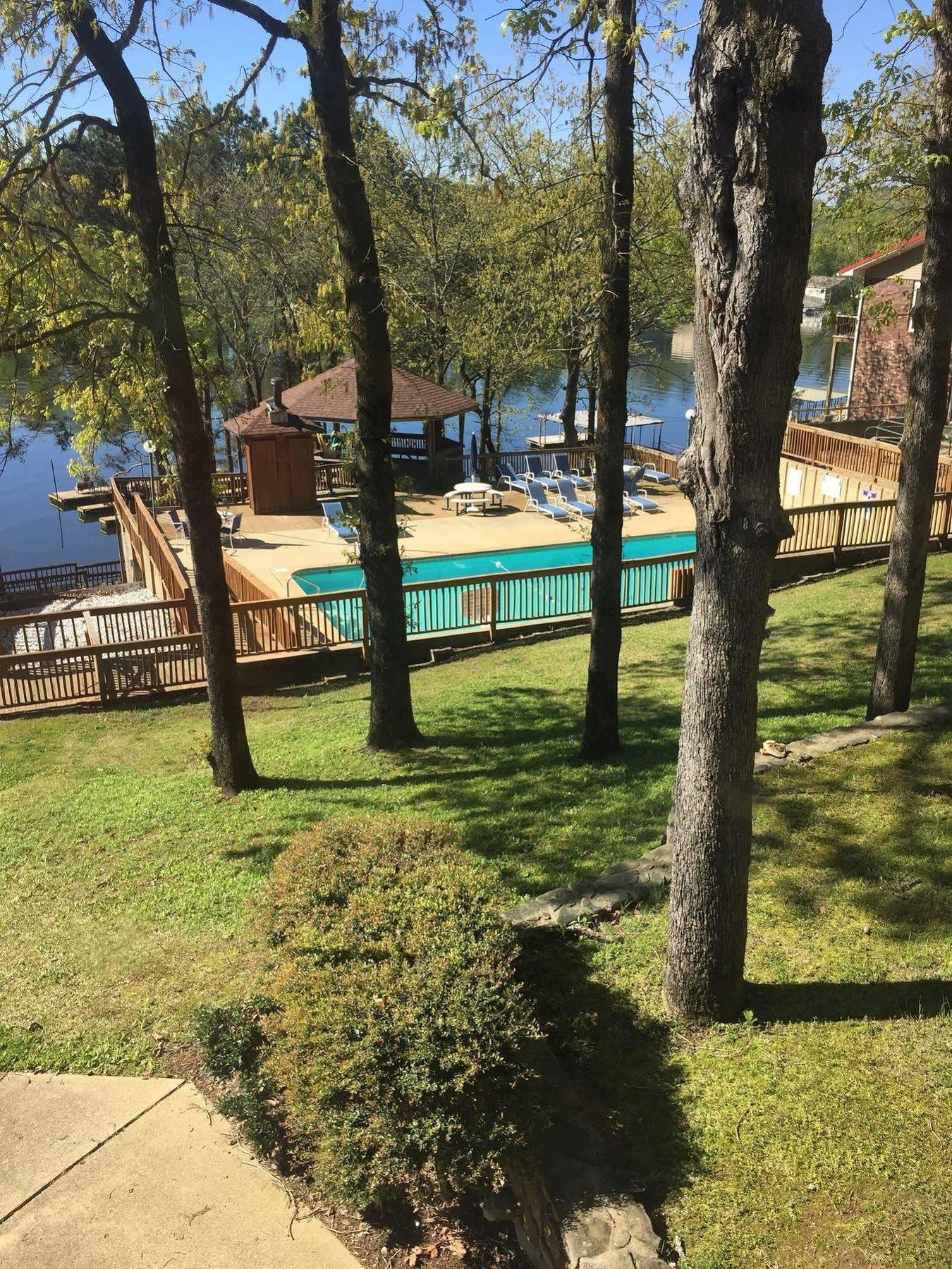 The Wharf Resort Lake Hamilton Extérieur photo