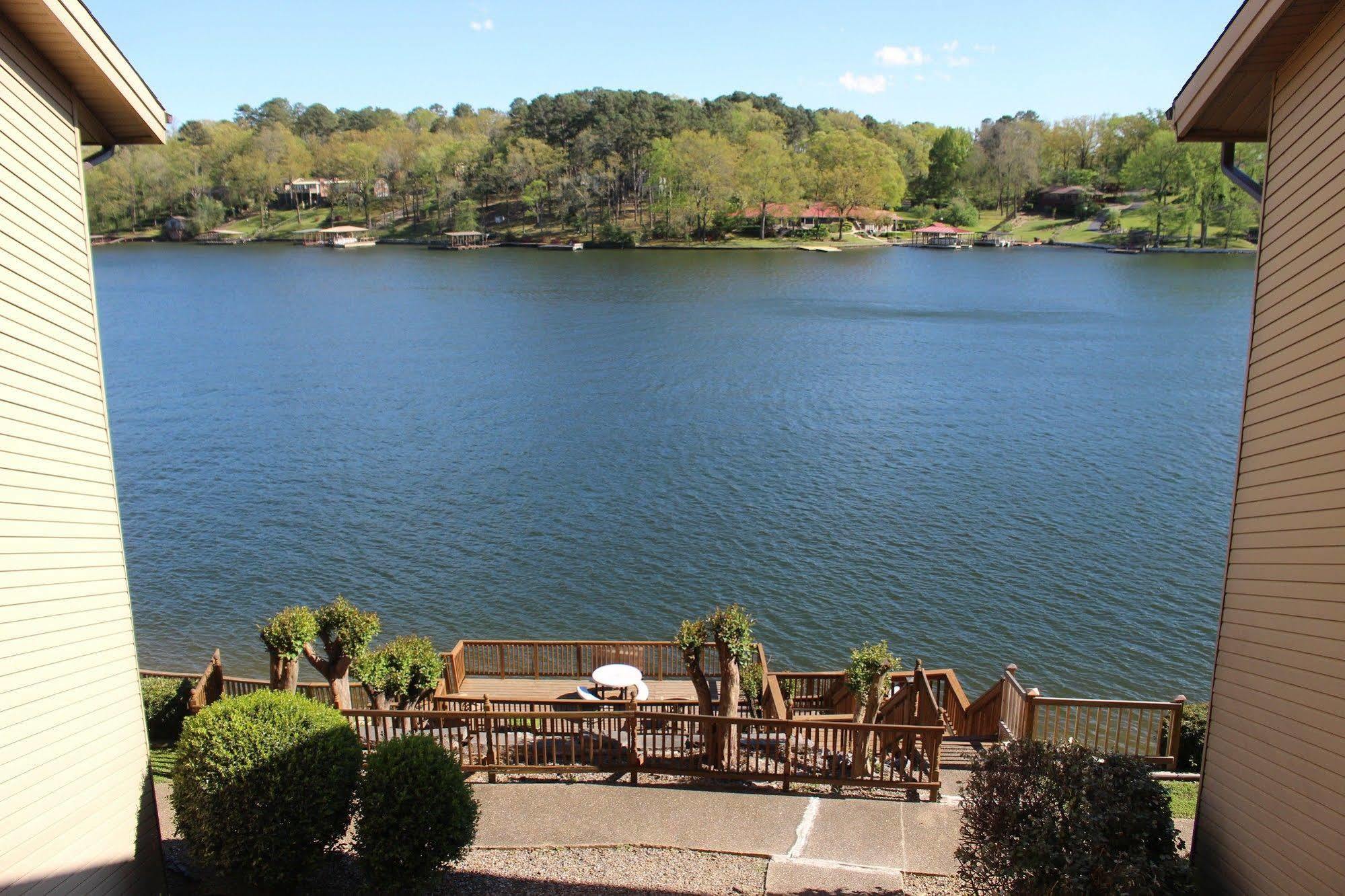 The Wharf Resort Lake Hamilton Extérieur photo